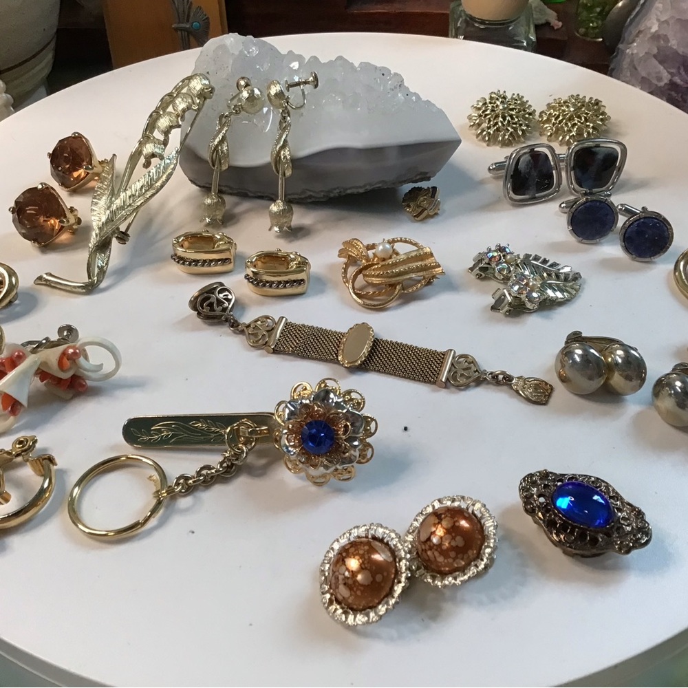 Earrings, Cufflinks, Brooches Lot